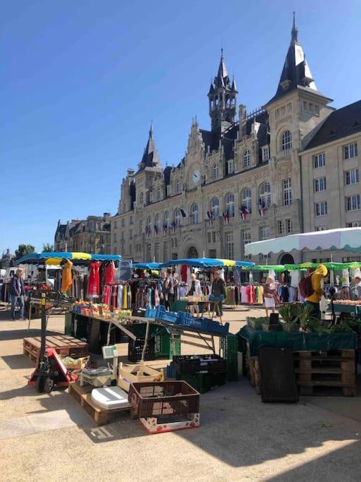 La Suite 7 Gite Urbain Charleville-Mézières Exteriör bild