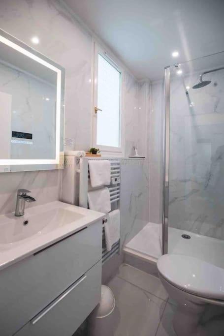 La Suite 7 Gite Urbain Charleville-Mézières Exteriör bild